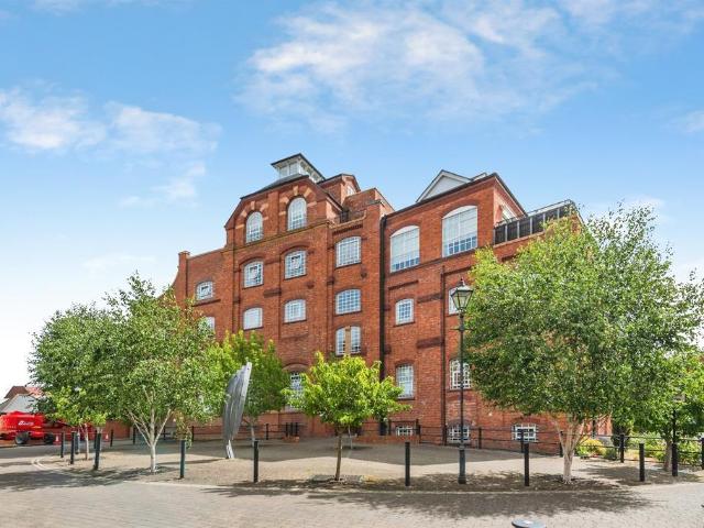 Flat for sale in Caldecott, Dromore