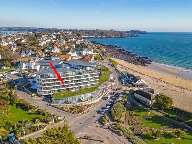 Flat for sale in Falmouth, Cornwall