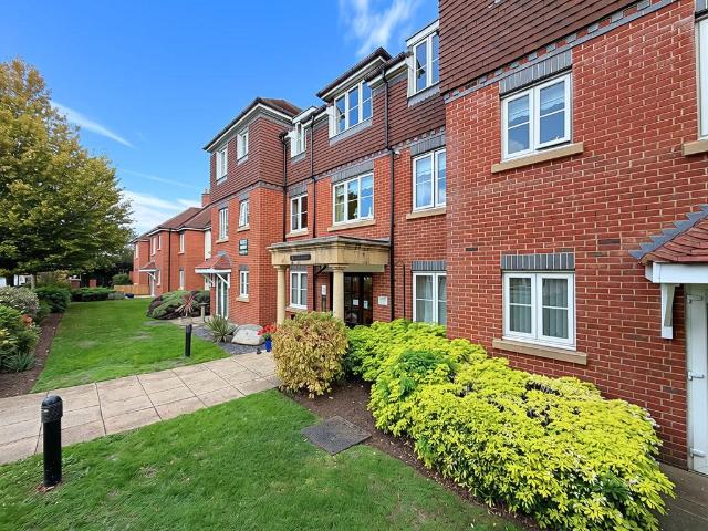 Flat for sale in Shirley, Solihull