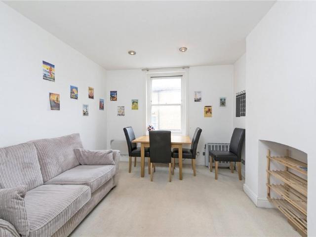 Flat for sale in Fulham, Isle Of Man