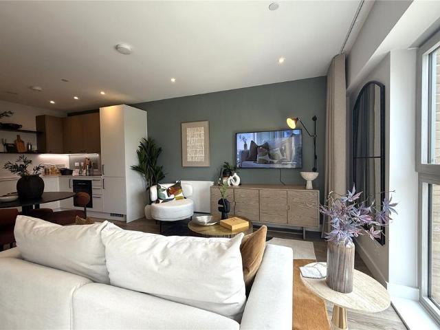 Flat for sale in Reading