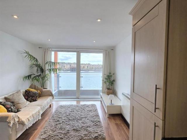 Flat for sale in Brompton, Gillingham