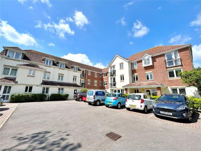 Flat for sale in Highcliffe