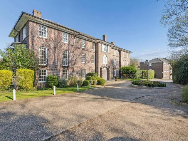 Flat for sale in Swallow, Buckinghamshire