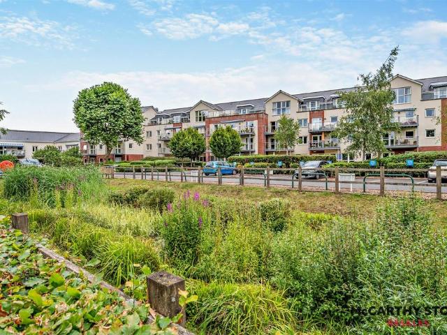 Flat for sale in Wilton, Rumwell