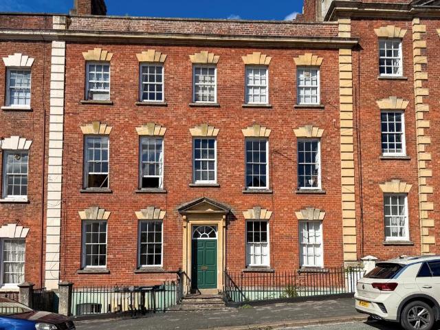 Flat for sale in Hotwells, Feckenham