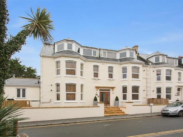 Flat for sale in Newquay, Cornwall