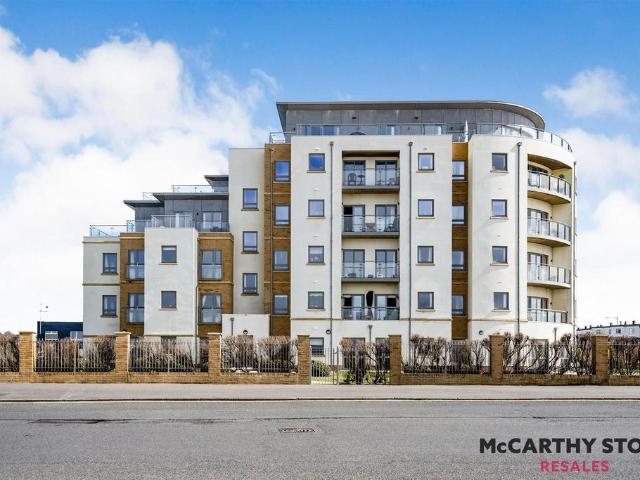 Flat for sale in Seaford, Iford