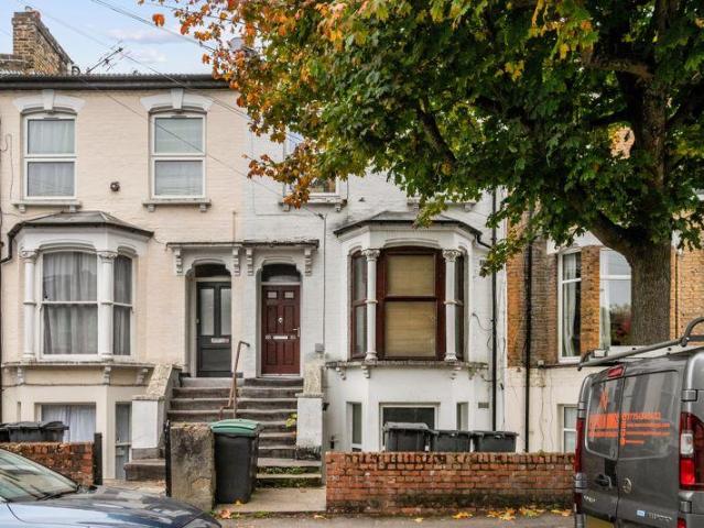 Flat for sale in South Tottenham, Greater London