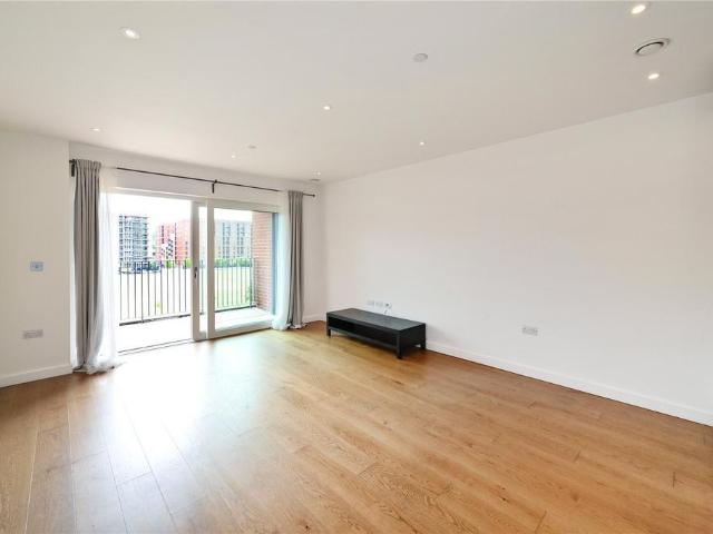 Flat for sale in Colindale, Greater London