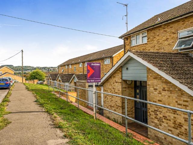 Flat for sale in Callowell, Stroud