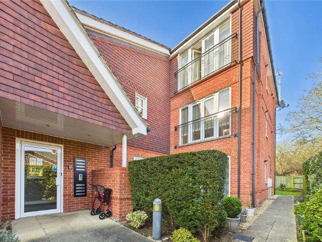 Flat for sale in Pangbourne, West Berkshire