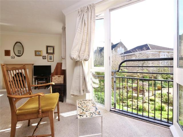 Flat for sale in Glastonbury, Somerset