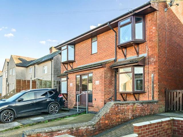 Flat for sale in Chesham