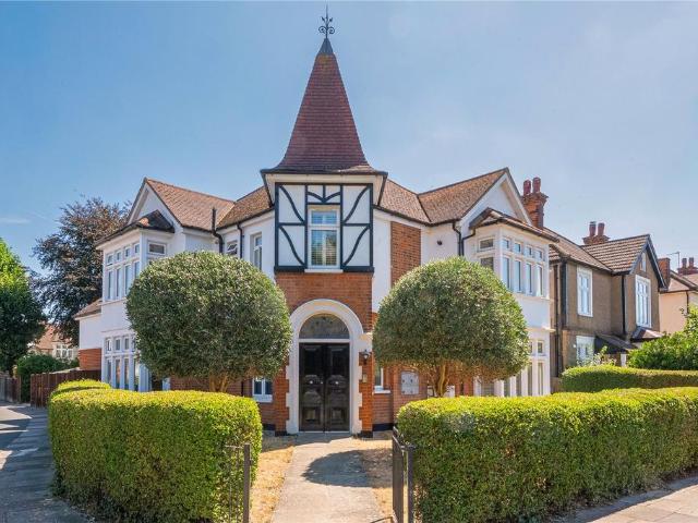 Flat for sale in St Margarets, Greater London