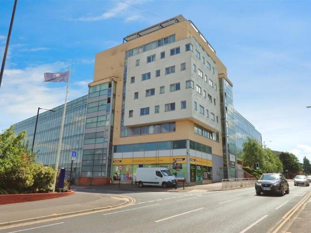 Flat for sale in Lowfield, South Yorkshire