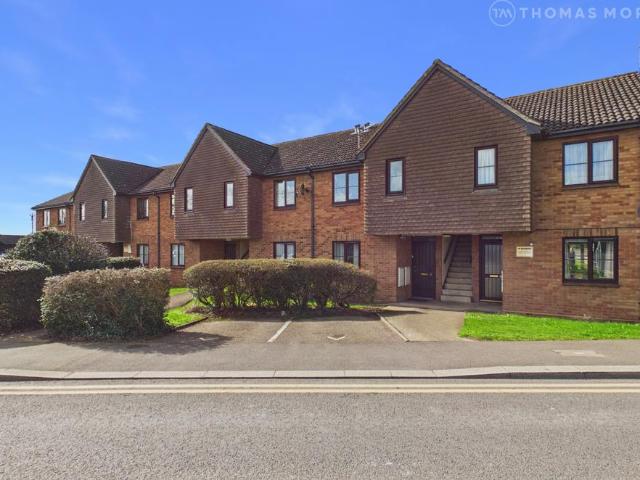 Flat for sale in Biggleswade, Bedfordshire
