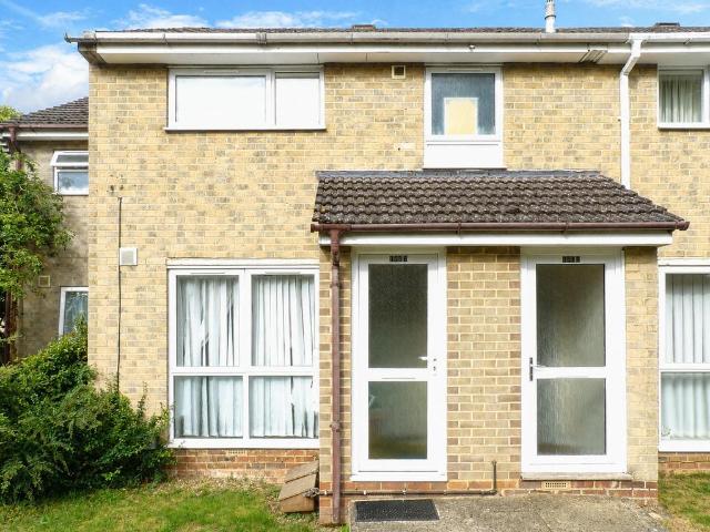 Flat for sale in Deer Park, Black Bourton