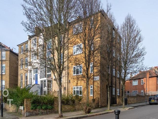 Flat for sale in Tufnell Park, Greater London