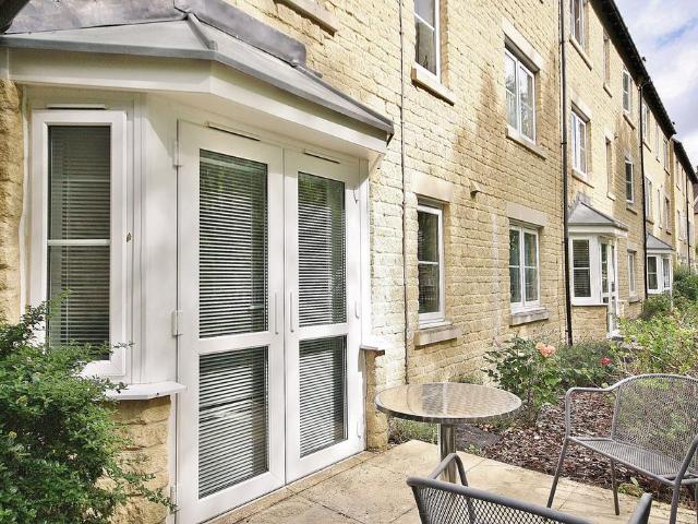 Flat for sale in Black Bourton, Oxfordshire