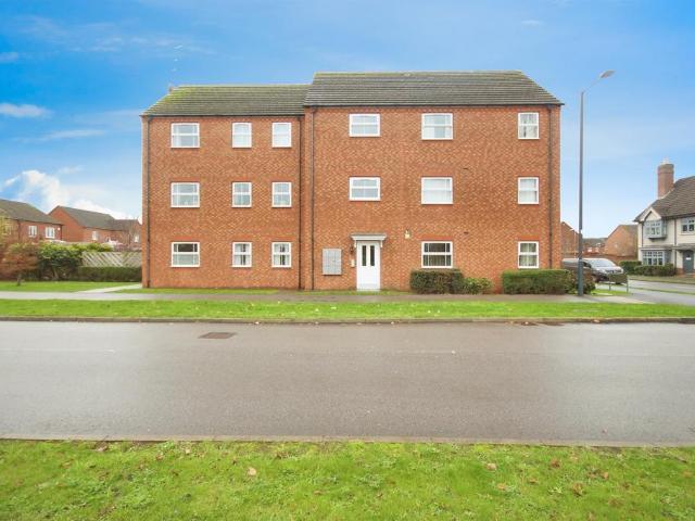 Flat for sale in Green Close, Warwickshire