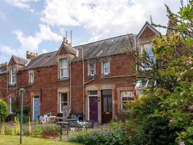 Flat for sale in North Berwick, Scotland