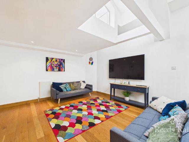 Flat for sale in Waterfront, Calderstones