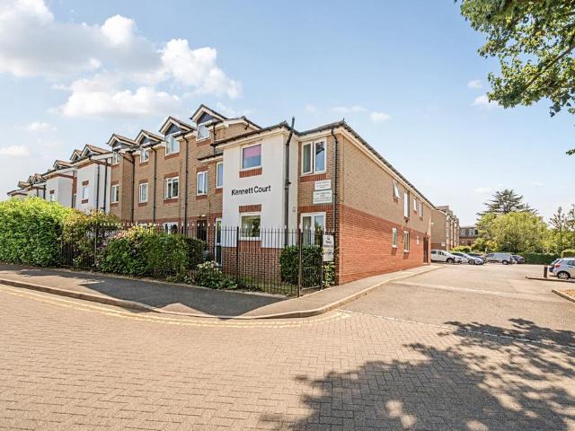 Flat for sale in Swanley, The Butts