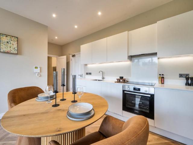 Flat for sale in St Albans, Five Acres