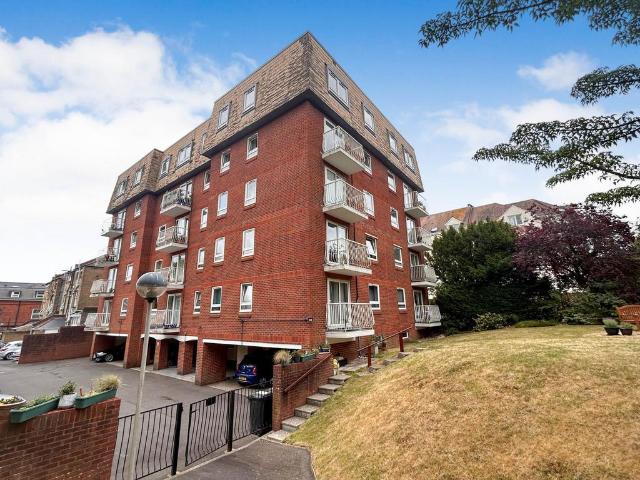 House for sale in West Cliff, Bournemouth