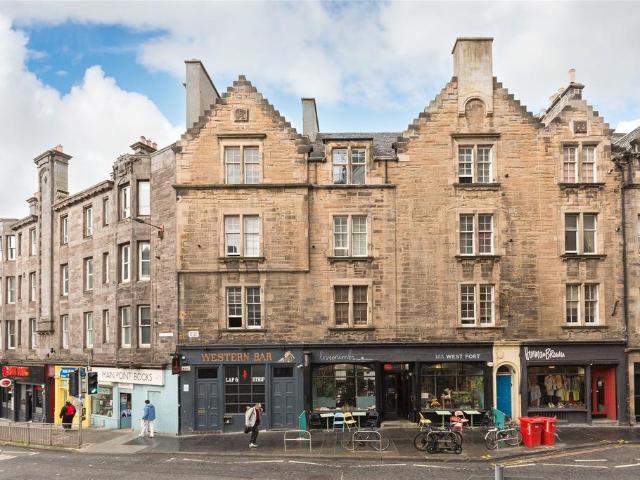 Flat for sale in Lauriston, Scotland