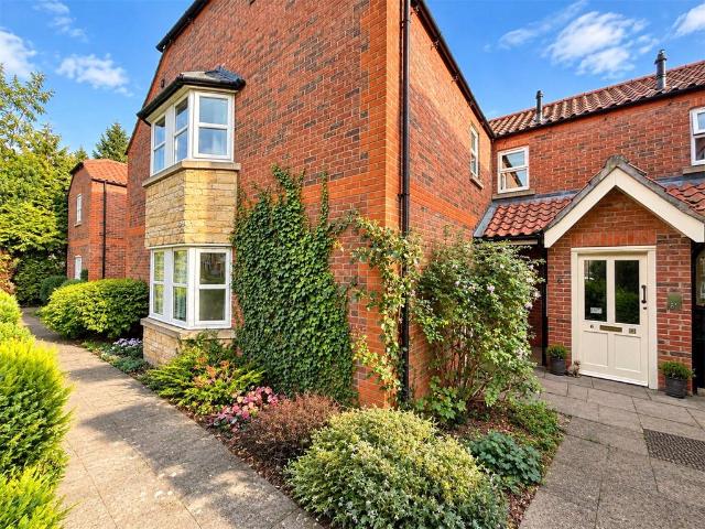 Flat for sale in Quarrington, North Kesteven