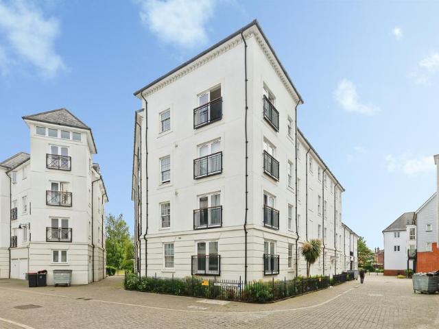 Flat for sale in St. Mildred's, The Bridge