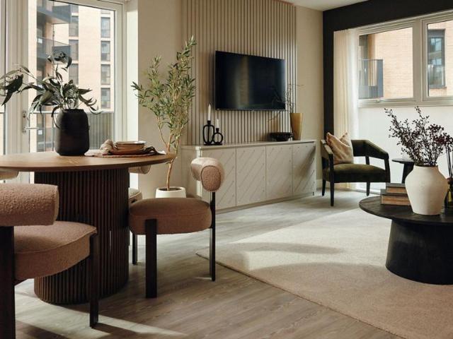 Flat for sale in London Borough of Hounslow, Strand