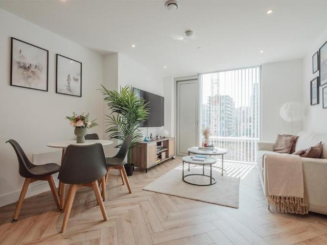 Flat for sale in City Centre, Salford