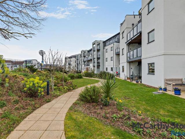 Flat for sale in Longport, The Bridge