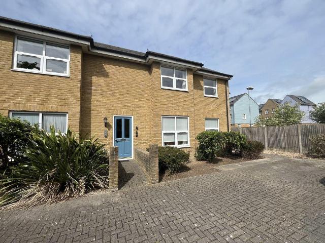 Flat for sale in Middle Deal, Ash