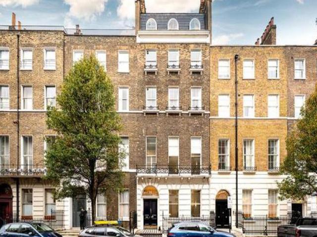 Flat for sale in East Marylebone, Marylebone