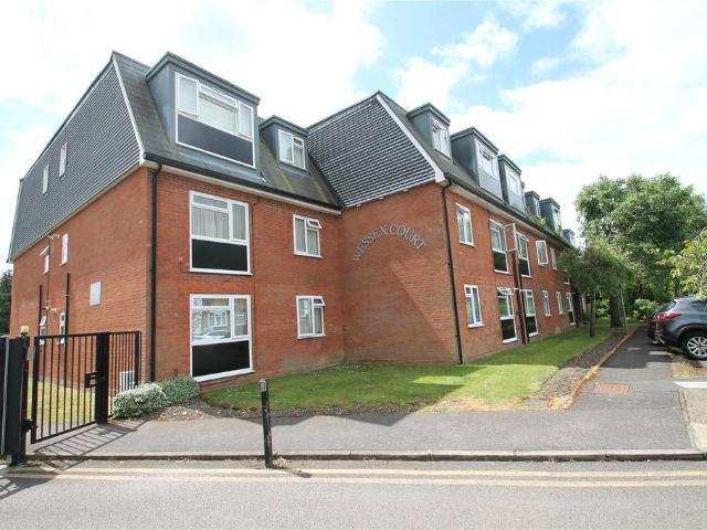 Flat for sale in High Barnet, Greater London