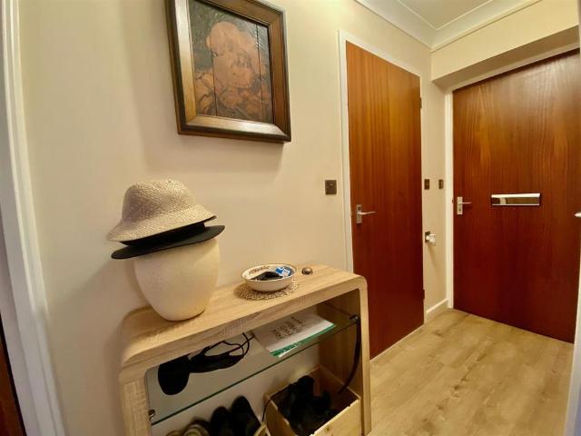 Flat for sale in Ortongate Centre, Peterborough
