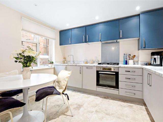 Flat for sale in Wareham Town, Arne