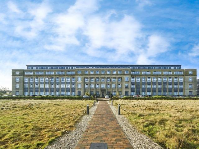 Flat for sale in Cottingley, West Yorkshire
