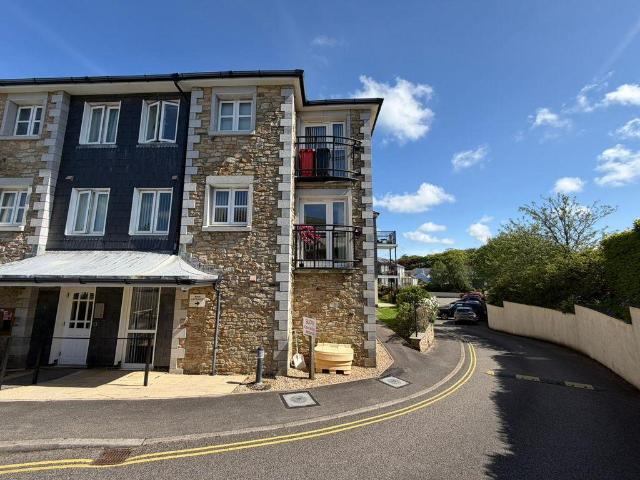 Flat for sale in Roseworthy, Cornwall
