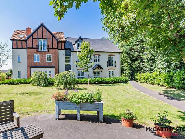Flat for sale in Gedling, East Midlands