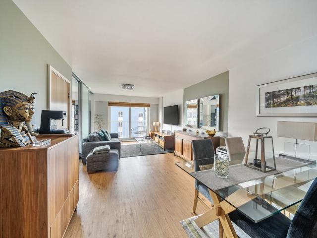 Flat for sale in Colindale, Greater London