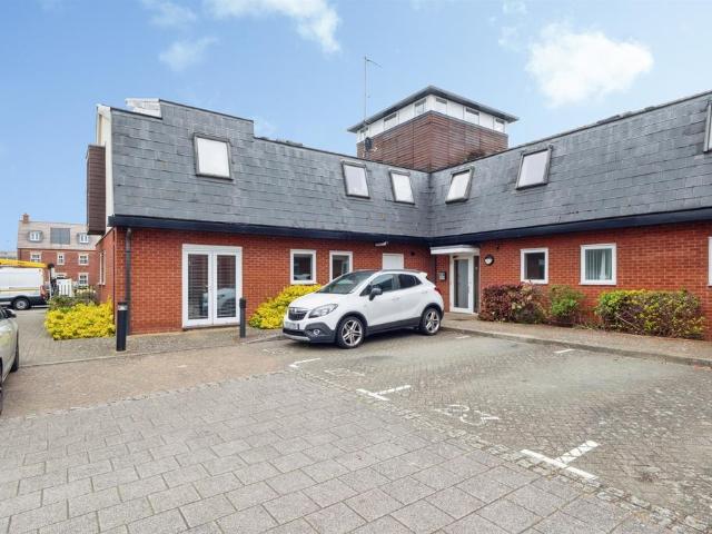 Flat for sale in Newport Pagnell