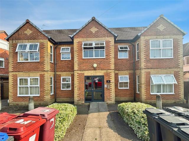 Flat for sale in Whitley, Reading