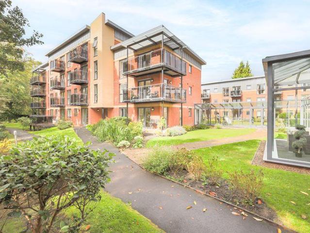 Flat for sale in Gosforth, Tyne And Wear