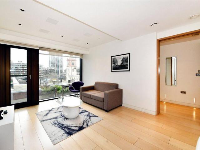 Flat for sale in Lyons, Greater London