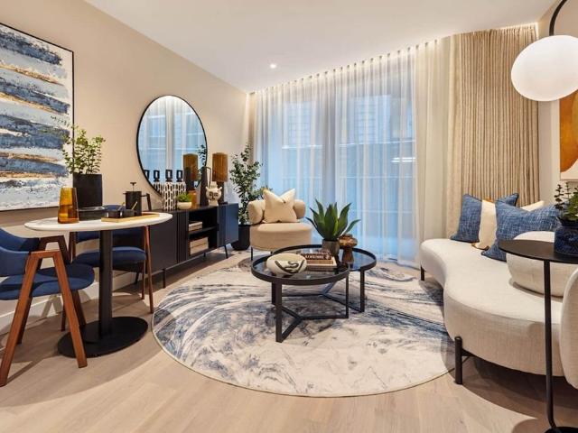 Flat for sale in Holborn, Greater London